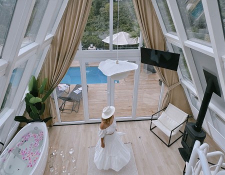 Rize Bungalov: Cam Çatılı Isıtmalı Havuzlu - Mirrorland
