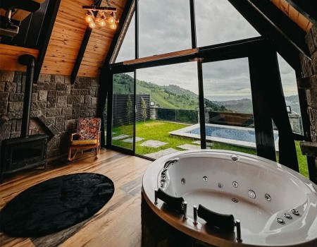 Rize Bungalov: Havuzlu Jakuzili Bungalov - Obi